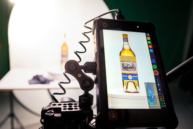 Backstage packshot 360 bouteille ecommerce